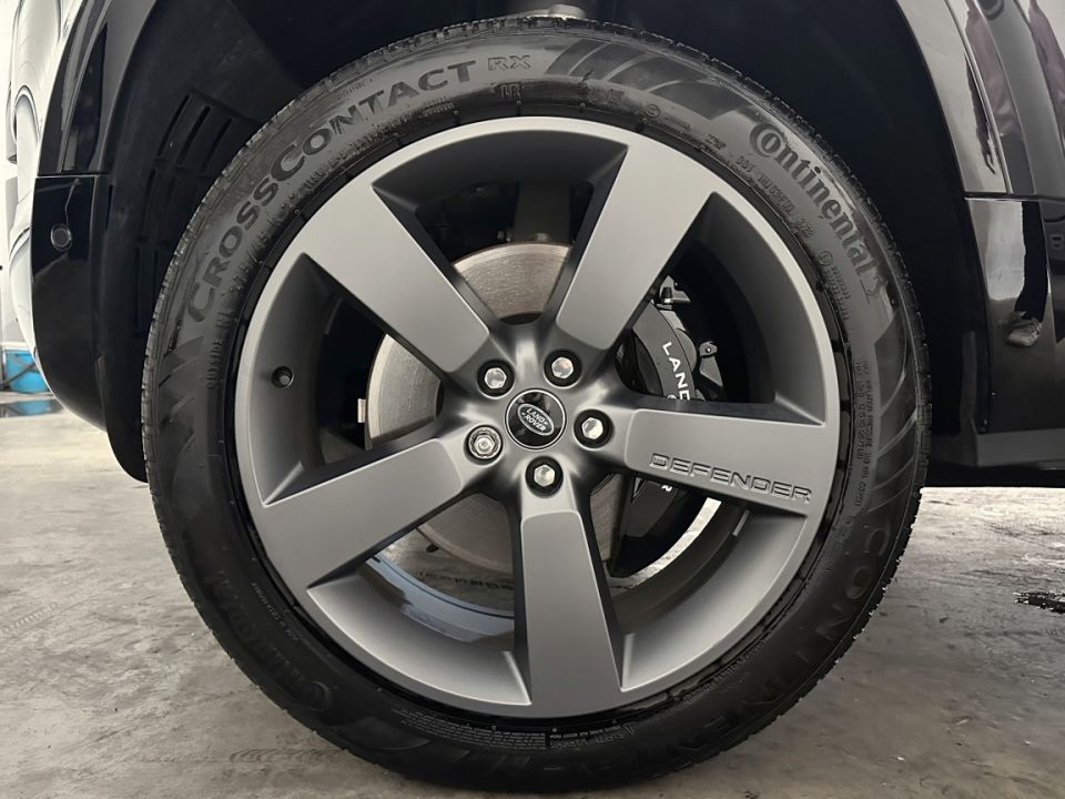 LAND ROVER DEFENDER 90 P525 V8 5.0 525ch BVA8 - Le Hangar Bordelais - image 15