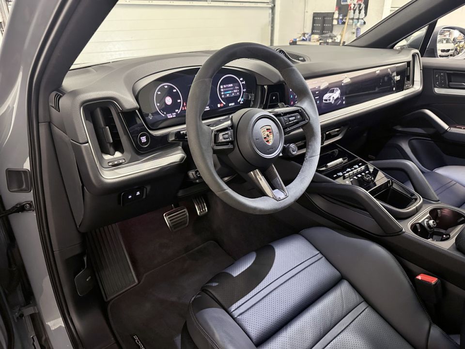 Porsche Cayenne S E-Hybrid Coupé V6 3.0 519ch BVA8 - Performance et Innovation - 128 990 € - image 1