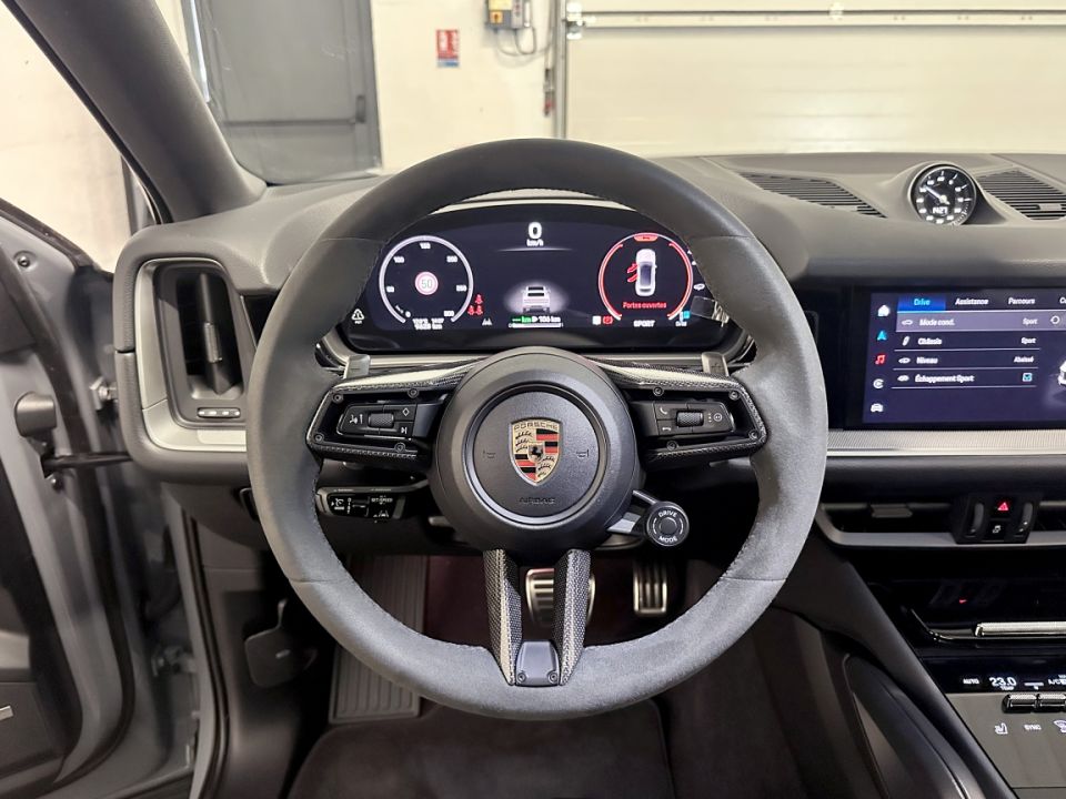 Porsche Cayenne S E-Hybrid Coupé V6 3.0 519ch BVA8 - Performance et Innovation - 128 990 € - image 13