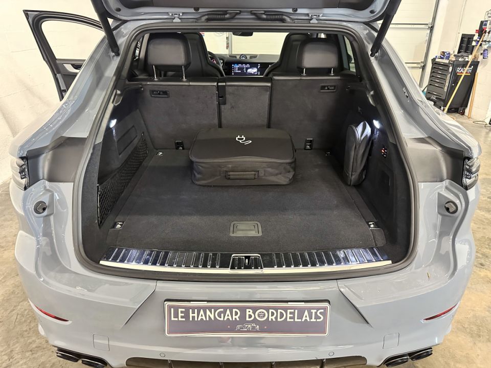 Porsche Cayenne S E-Hybrid Coupé V6 3.0 519ch BVA8 - Performance et Innovation - 128 990 € - image 21