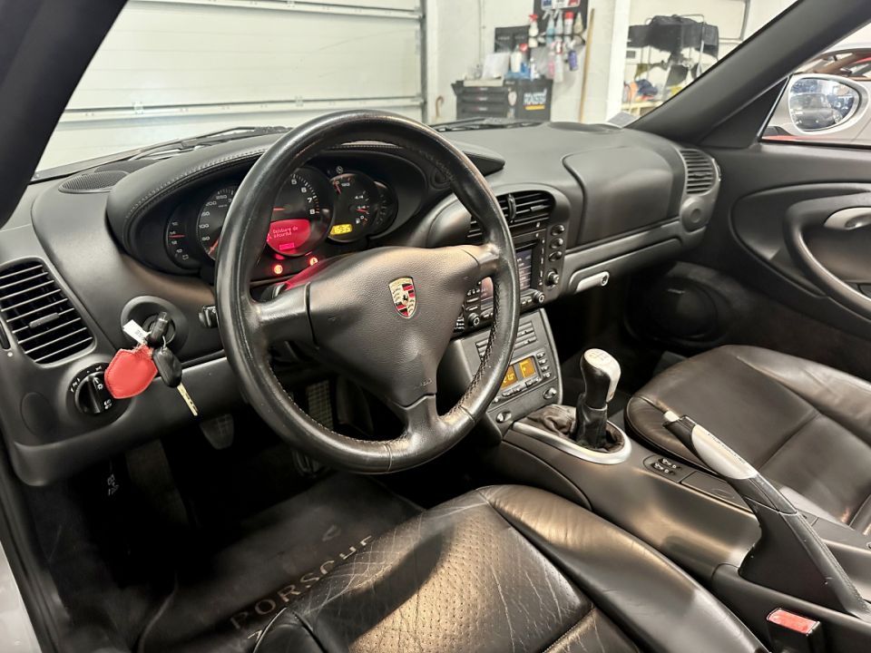 Porsche 911 Type 996.2 Carrera Coupé 3.6 320ch BVM6 - 32 990 € - image 1