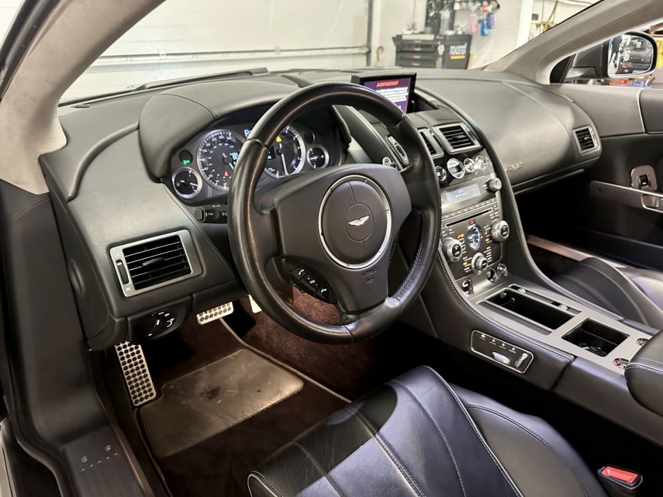 ASTON MARTIN VIRAGE Coupé V12 6.0 496ch BVA6 - Élégance et Performance - 109 990 € - image 1