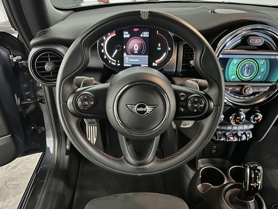 MINI MINI Cooper JCW Edition GP 2.0 306ch BVA8 N°2841/3000 - Le Hangar Bordelais - image 9