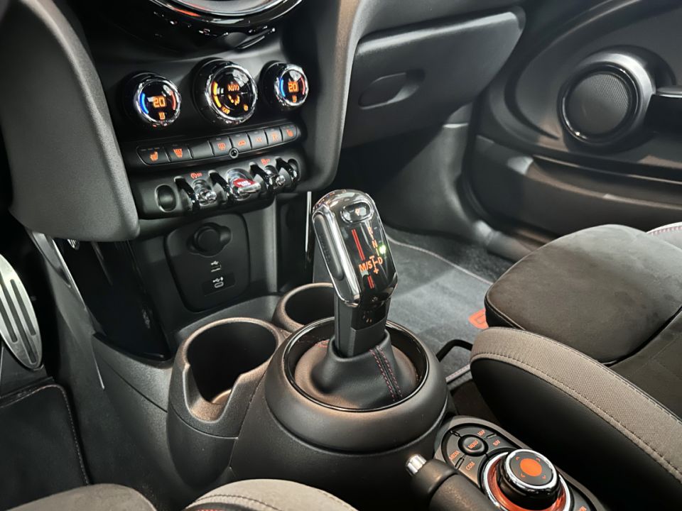MINI MINI Cooper JCW Edition GP 2.0 306ch BVA8 N°2841/3000 - Le Hangar Bordelais - image 13