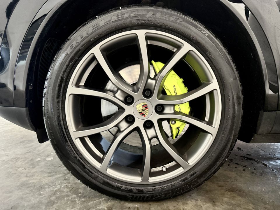 PORSCHE CAYENNE E-Hybrid Coupé V6 3.0 462ch Tiptronic8 - Le Hangar Bordelais - image 15