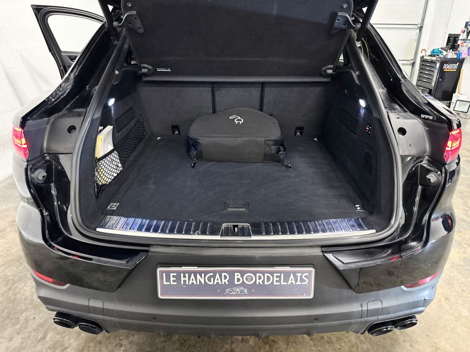 PORSCHE CAYENNE E-Hybrid Coupé V6 3.0 462ch Tiptronic8 - Le Hangar Bordelais - image 21