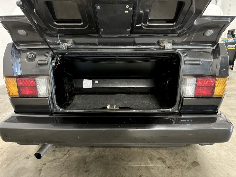 VOLKSWAGEN GOLF I Cabriolet 1.8 112ch BVM5 GLI KARMANN - Le Hangar Bordelais - image 19