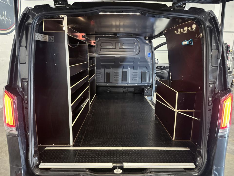 Mercedes Vito 119 CDI 2.0 190ch 9G-Tronic RWD TVA Récupérable - Praticité et Performance - 49 990 € - image 13