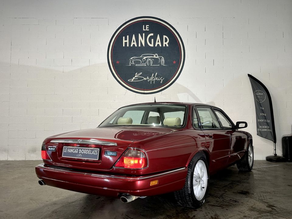 JAGUAR XJ6 SPORT L6 3.2 219ch BVA4 - Berline Rouge Grenat métallisé - 13 990 € - image 8