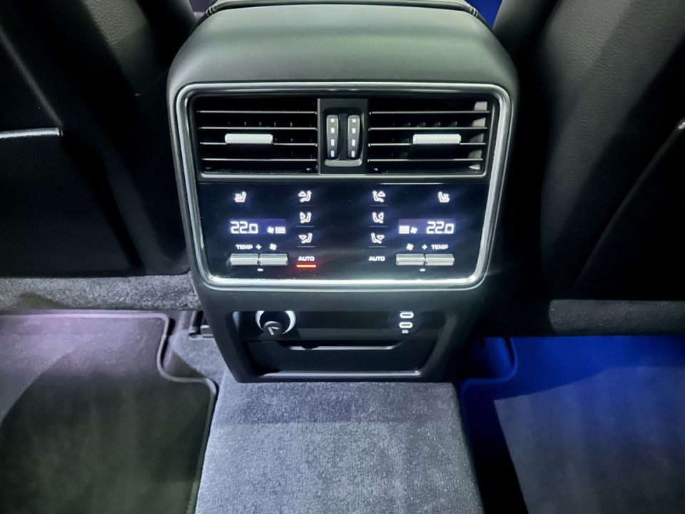 PORSCHE CAYENNE E-Hybride Coupé V6 3.0 462ch Tiptronic8 - Le Hangar Bordelais - image 23