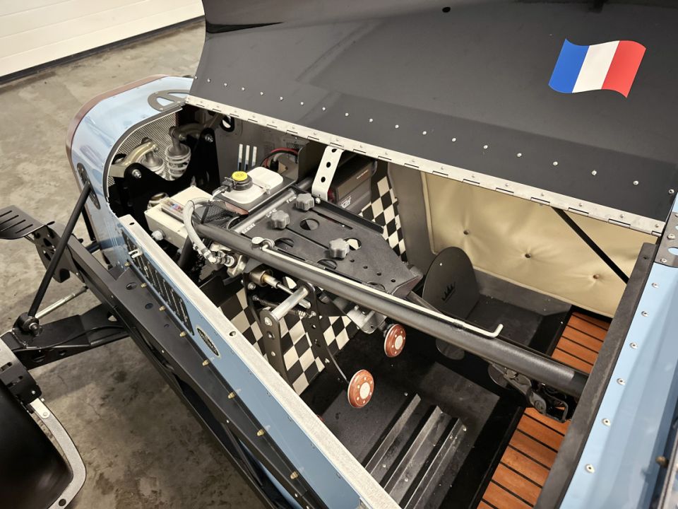 DEVINCI DB 721 ADELE 23KWh Cabriolet Bleu 2 portes - 64 990 € - image 19