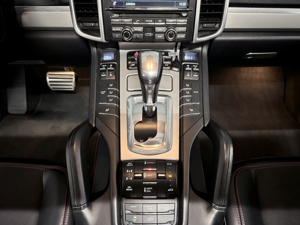 PORSCHE CAYENNE GTS V6 3.6 440ch Tiptronic S - SUV Noir Intense - 51 990 € - image 20