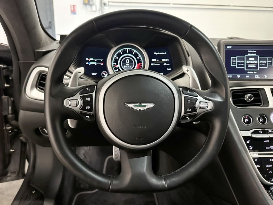 ASTON MARTIN DB11 COUPE V12 5.2 608ch BVA8 - Le Hangar Bordelais - image 11
