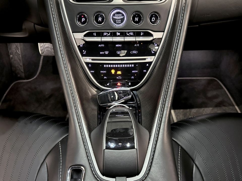 ASTON MARTIN DB11 COUPE V12 5.2 608ch BVA8 - Le Hangar Bordelais - image 19