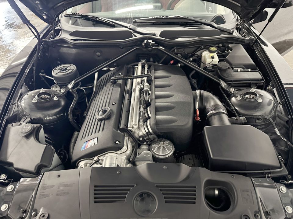 B.M.W. Z4 M Coupé L6 3.2 343ch BVM6 - Le Hangar Bordelais - image 18