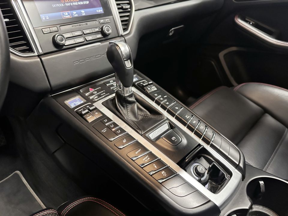 PORSCHE MACAN GTS V6 3.0 360ch PDK7 - Le Hangar Bordelais - image 17