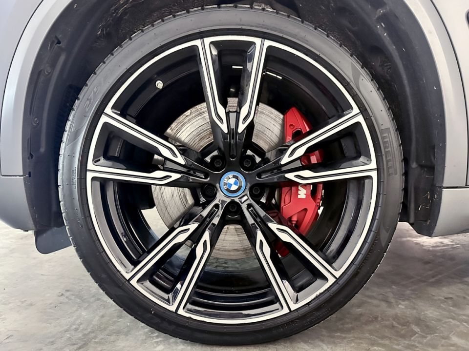 B.M.W. X5 xDrive 50e 3.0 490ch BVA8 M Sport - Le Hangar Bordelais - image 15