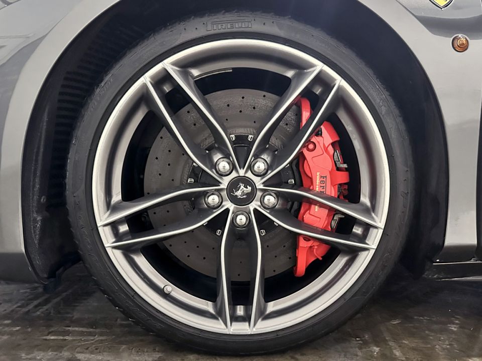 FERRARI 488 GTB Coupé V8 4.0 670ch BVA7 - Le Hangar Bordelais - image 15