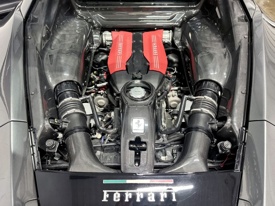 FERRARI 488 GTB Coupé V8 4.0 670ch BVA7 - Le Hangar Bordelais - image 17