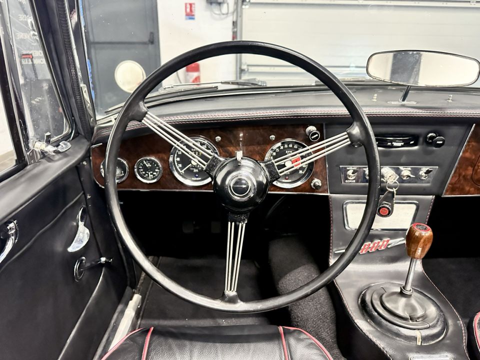 AUSTIN HEALEY 3000 MK III L6 2.9 BJ8 150ch BVM4 Overdrive Cabriolet - Le Hangar Bordelais - image 9