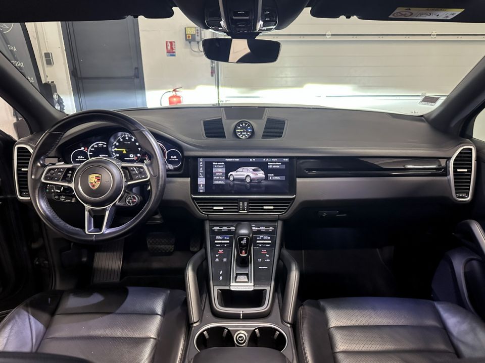 PORSCHE CAYENNE E-Hybrid V6 3.0 462ch Tiptronic BVA8 - Le Hangar Bordelais - image 11