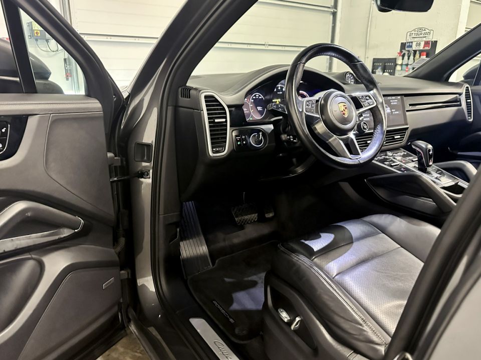 PORSCHE CAYENNE E-Hybrid V6 3.0 462ch Tiptronic BVA8 - Le Hangar Bordelais - image 19
