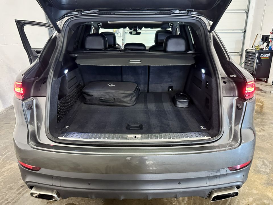 PORSCHE CAYENNE E-Hybrid V6 3.0 462ch Tiptronic BVA8 - Le Hangar Bordelais - image 22
