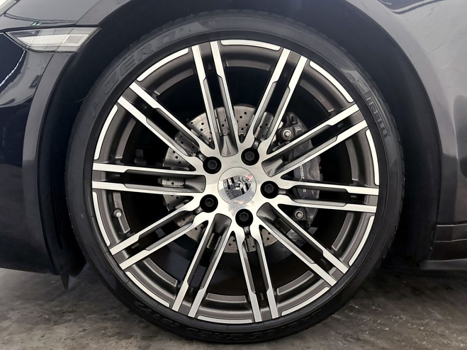 PORSCHE 911 Type 991 Carrera 4 Coupé 3.4 350ch Black Edition PDK7 - Le Hangar Bordelais - image 15