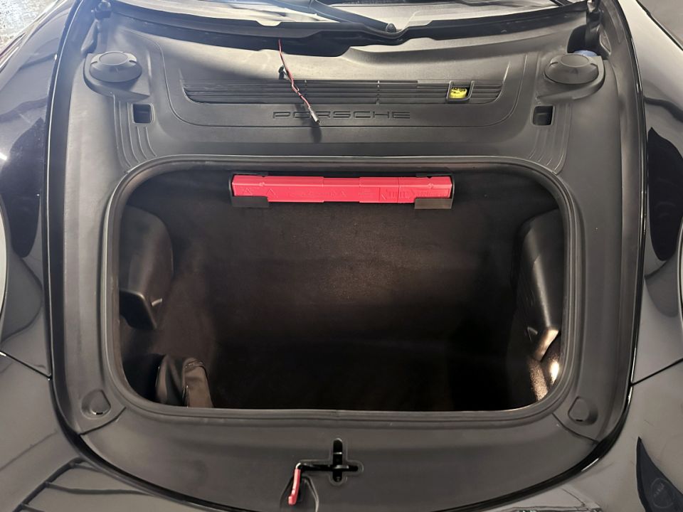 PORSCHE 911 Type 991 Carrera 4 Coupé 3.4 350ch Black Edition PDK7 - Le Hangar Bordelais - image 21