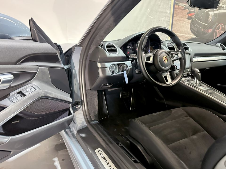 PORSCHE 718 Cayman GTS 2.5 366ch PDK7 - Le Hangar Bordelais - image 16