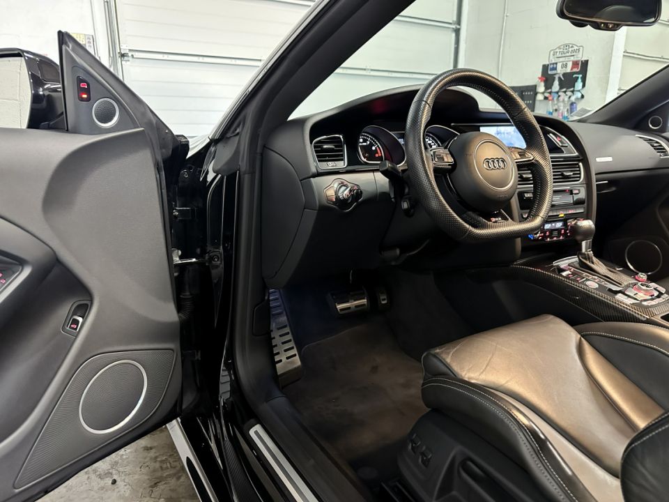 Audi RS5 Coupé V8 4.2 FSi 450 ch quattro S-Tronic 7 Noir Panthère Cristal - 36 800 km - 46 990 € - image 16