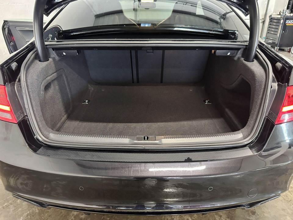 Audi RS5 Coupé V8 4.2 FSi 450 ch quattro S-Tronic 7 Noir Panthère Cristal - 36 800 km - 46 990 € - image 21