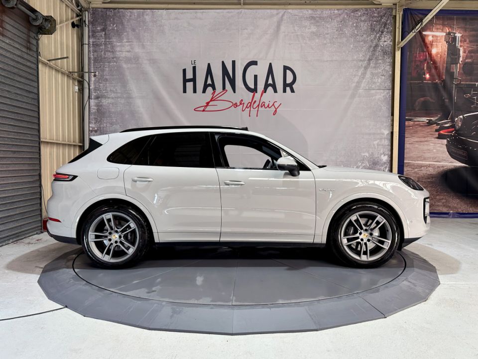 PORSCHE CAYENNE E-Hybrid V6 3.0 470ch Tiptronic 8 - Le Hangar Bordelais - image 10