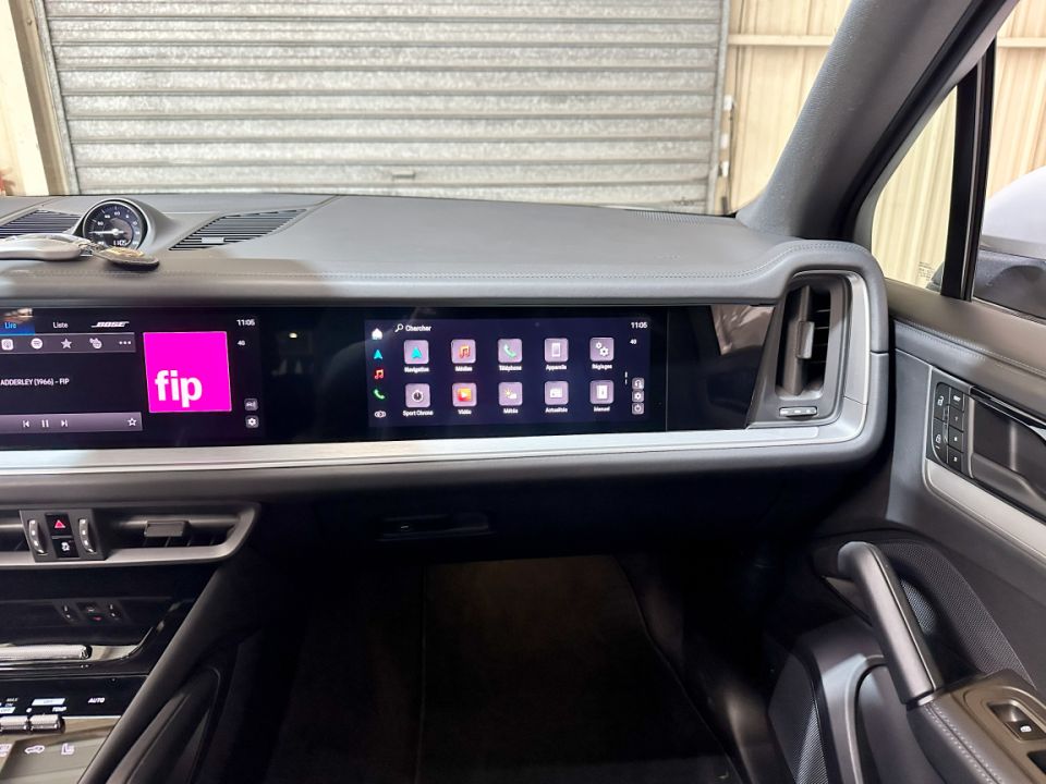 PORSCHE CAYENNE E-Hybrid V6 3.0 470ch Tiptronic 8 - Le Hangar Bordelais - image 17