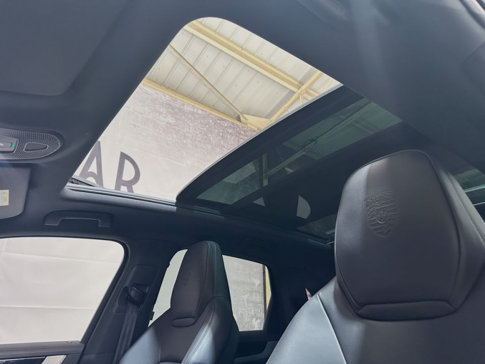 PORSCHE CAYENNE E-Hybrid V6 3.0 470ch Tiptronic 8 - Le Hangar Bordelais - image 19