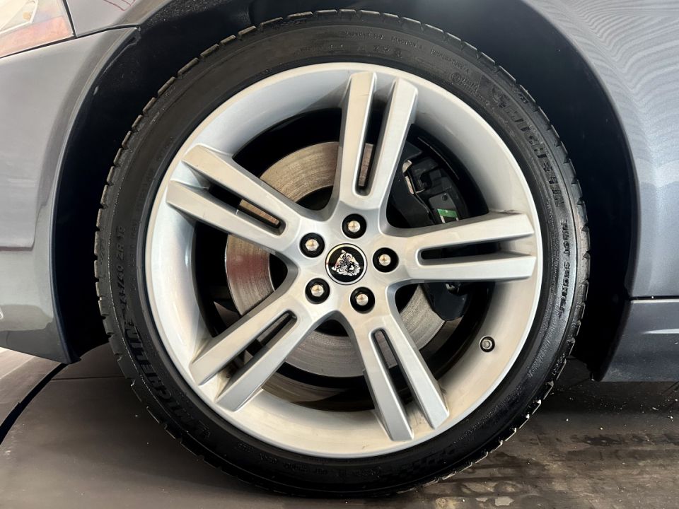 JAGUAR XK-R Coupé V8 4.2 416ch BVA6 - Le Hangar Bordelais - image 15