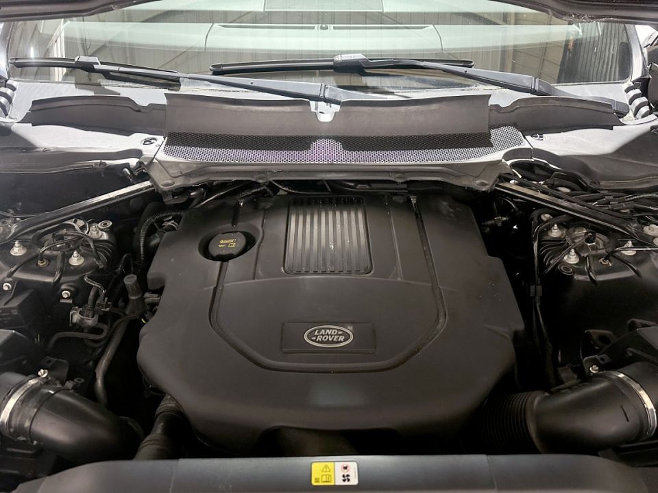 LAND ROVER RANGE ROVER SPORT Mark III 3.0 SDV6 306ch BVA8 HSE Dynamic - Le Hangar Bordelais - image 22