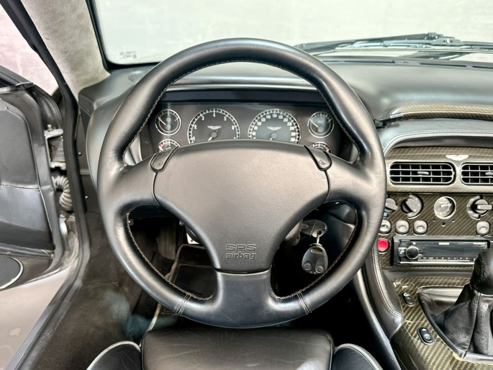 ASTON MARTIN DB7 VANTAGE Volante V12 5.9 420ch BVM5 - Le Hangar Bordelais - image 11