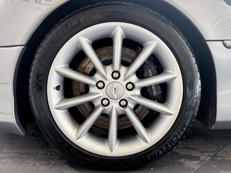 ASTON MARTIN DB7 VANTAGE Volante V12 5.9 420ch BVM5 - Le Hangar Bordelais - image 15