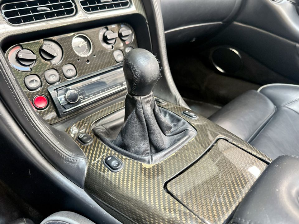 ASTON MARTIN DB7 VANTAGE Volante V12 5.9 420ch BVM5 - Le Hangar Bordelais - image 16