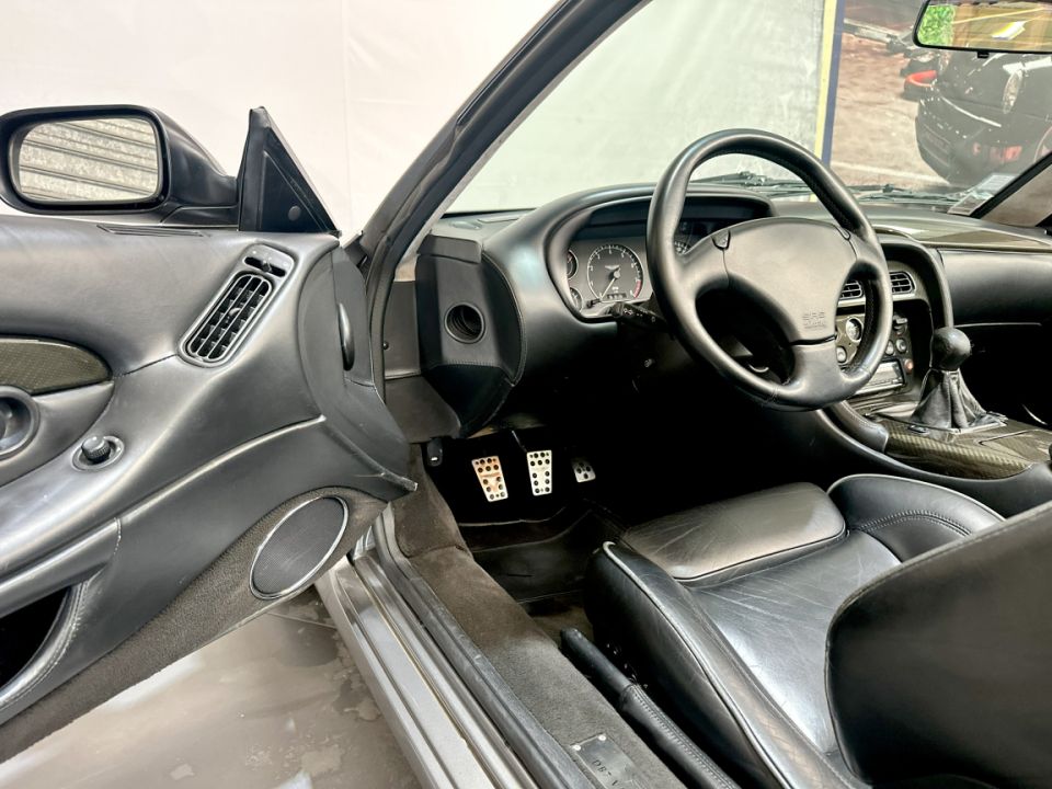 ASTON MARTIN DB7 VANTAGE Volante V12 5.9 420ch BVM5 - Le Hangar Bordelais - image 17