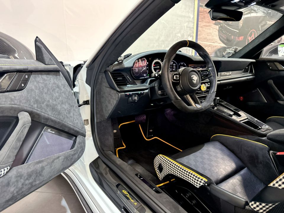 PORSCHE 911 Type 992 Turbo S Coupé 3.8 800ch PDK8 TECHART GT Street R N°61/87 - Le Hangar Bordelais - image 17