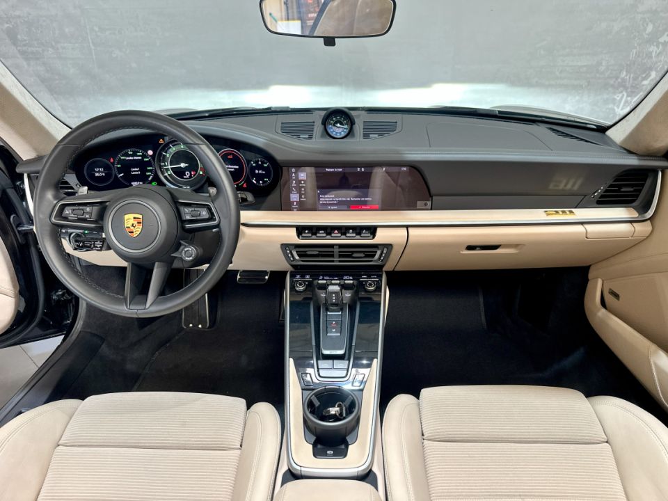 Porsche 911 Type 992 Targa 4S Héritage Design Edition 450ch PDK8 Cabriolet Noir - Série Limitée 155/992 - 249 990 € - image 9