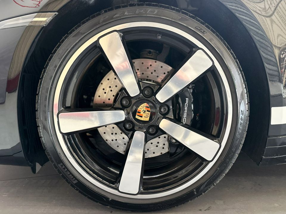 Porsche 911 Type 992 Targa 4S Héritage Design Edition 450ch PDK8 Cabriolet Noir - Série Limitée 155/992 - 249 990 € - image 15