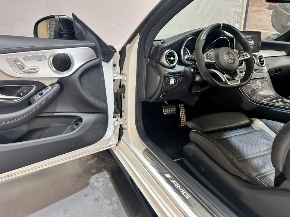 Mercedes Classe C 63 S AMG Coupé V8 4.0 510ch SPEEDSHIFT MCT7 Blanc Diamant MANUFAKTUR - 54 990 € - image 17