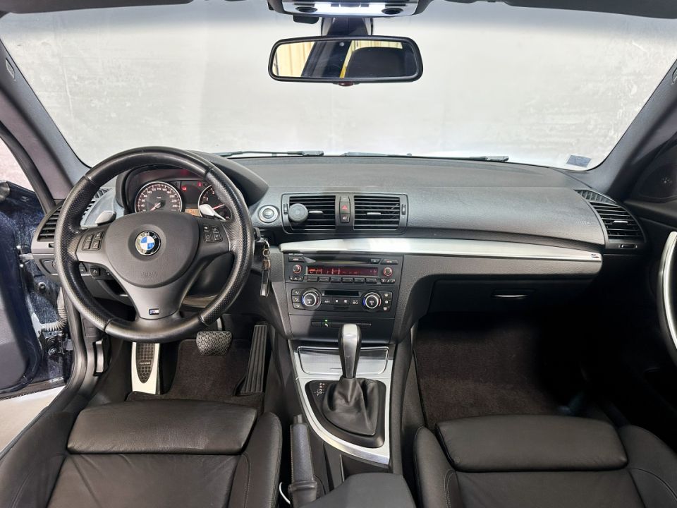 B.M.W. SERIE 1 135i E82 L6 306ch BVA6 Sport Design - Le Hangar Bordelais - image 9