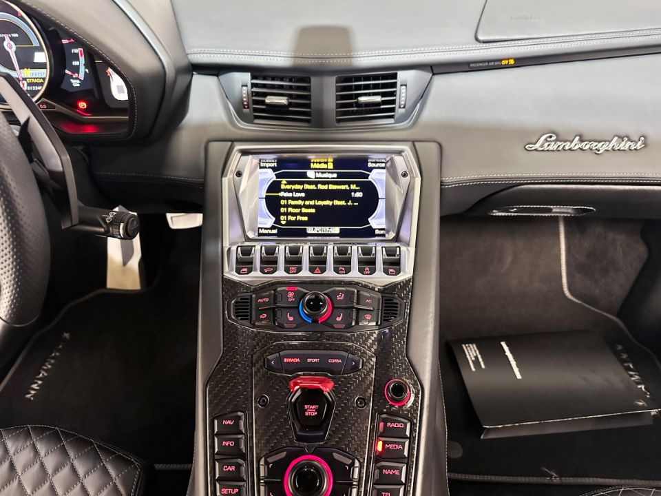 Lamborghini Aventador Coupé LP700-4 V12 6.5 700ch by HAMANN - Édition unique Genève 2014 - 349 990 € - image 9