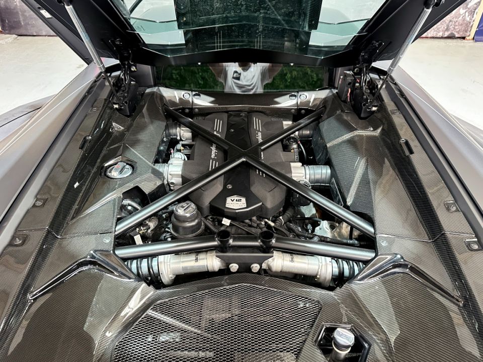 Lamborghini Aventador Coupé LP700-4 V12 6.5 700ch by HAMANN - Édition unique Genève 2014 - 349 990 € - image 16