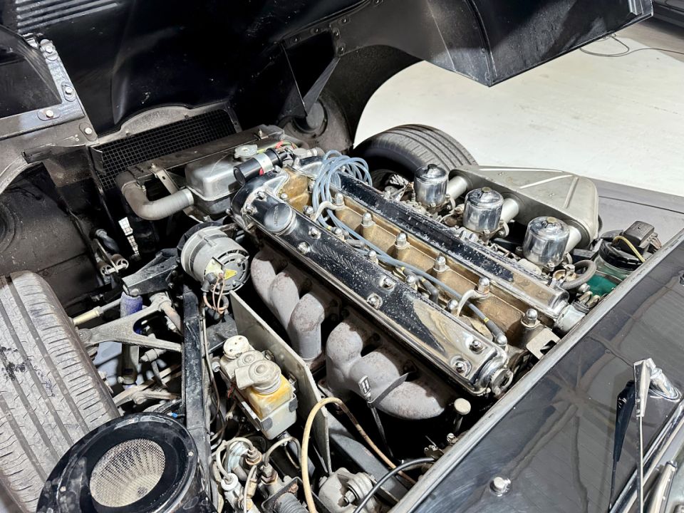 JAGUAR TYPE-E série 1 Cabriolet L6 4.2 265ch BVM4 - Le Hangar Bordelais - image 18
