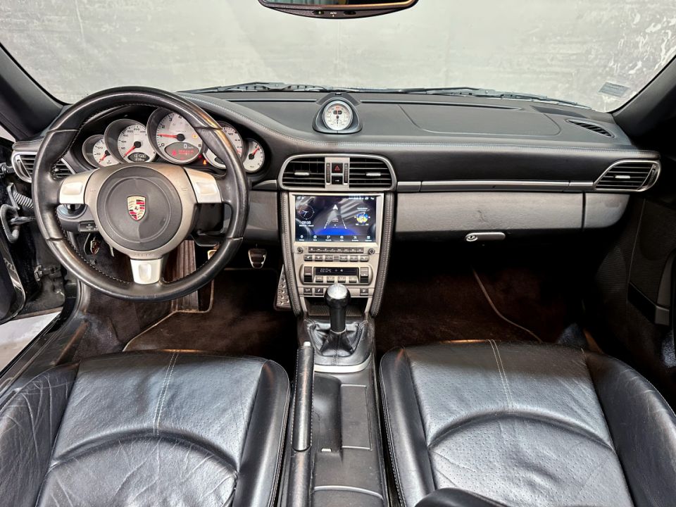 PORSCHE 911 Type 997 Carrera 4S Cabriolet 3.8 355ch BVM6 - Le Hangar Bordelais - image 9